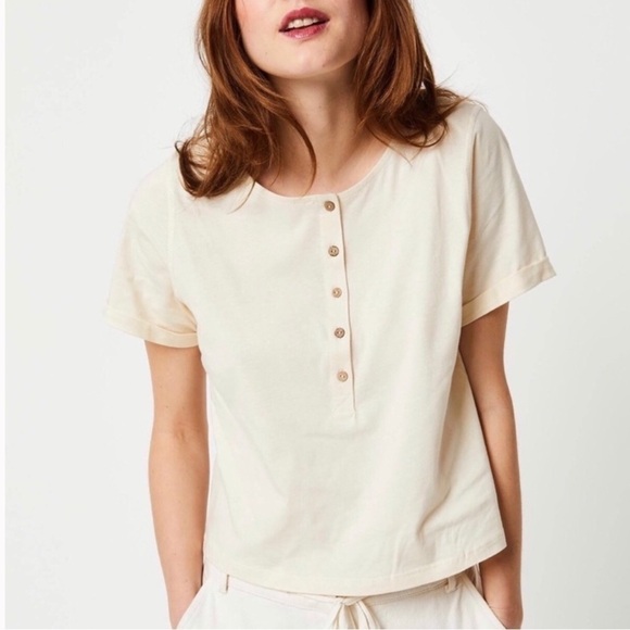 Free People What’s Up Henley Ivory Cream Short Sleeve T-shirt Small Button Front - Picture 1 of 8